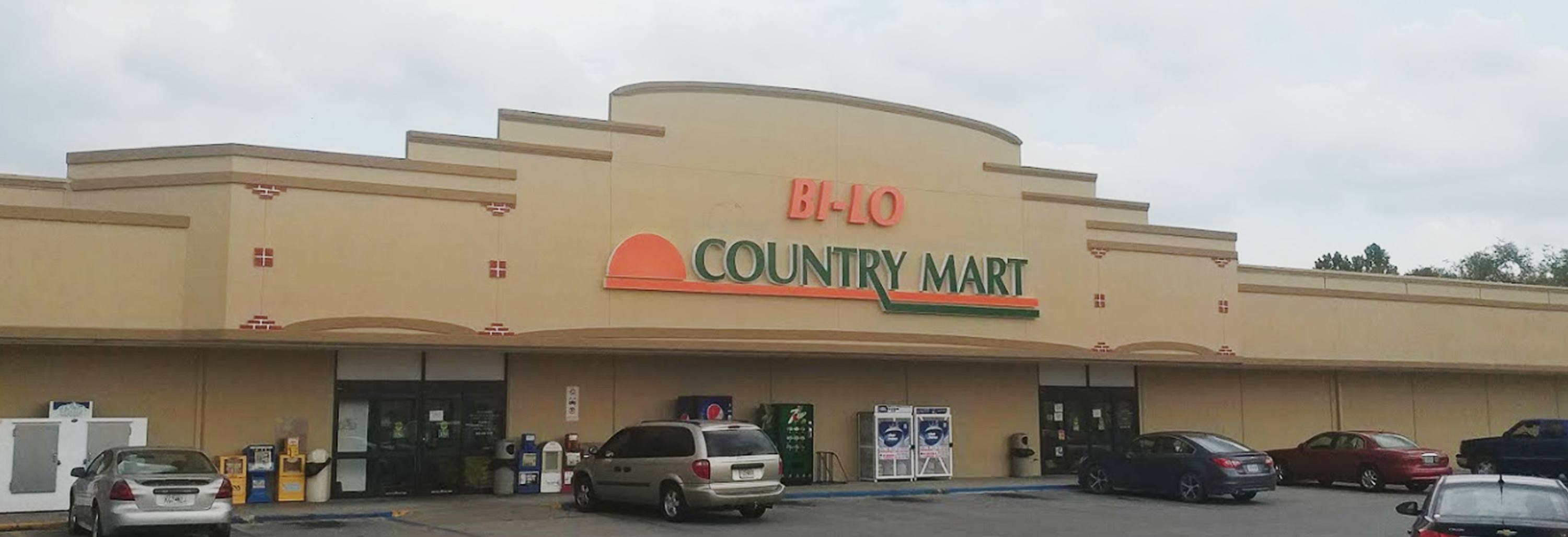 Exterior Store Front - BiLo Country Mart